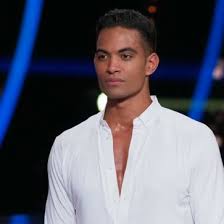 Terence telle a 26 ans, il est originaire de la martinique. 0kx1mqzzstvrm