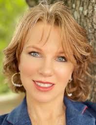 Stephanie Blank's Instagram, Twitter & Facebook