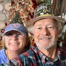 At what temperature do you add gloves to your running attire?