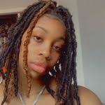 Chelsea Oquendo's Instagram, Twitter & Facebook