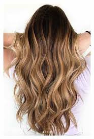 Caramel Hair Color Is Trending For Fall Here Are 15 Stunning Examples To Bring To Your Colorist Inspiration Stylingidee Kurz Frisur Pixie Shoutout Bobfrisuren Emo Sac Modelleri Sac Rengi Ve Boyali Sac