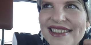 Kimberly Hadley's Instagram, Twitter & Facebook