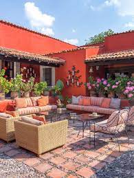 Mexico S Sofia Aspe Uses Color To Exciting Effect Orange House House Paint Exterior Patio