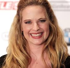 She is best known for playing gretchen haase in the rtl sitcom. Leute Diana Amft Traumte Gerne Vom Prinzen Auf Einem Weissen Pferd Welt