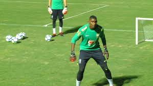 Hugo souza ve hatta neneca olarak bilinen hugo de souza nogueira (31 ocak 1999 doğumlu), flamengo'da kaleci olarak oynayan brezilyalı bir. Quem E Hugo Souza Goleiro Da Equipe Sub 20 Do Flamengo Convocado Por Tite By Vene Casagrande Medium