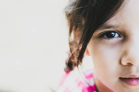 La sindrome di asperger, che nel nuovo manuale diagnostico statistico (dsm) è collocata nel livello 1 dello spettro autistico, rientra tra i disturbi pervasivi il bambino affetto dalla sindrome di asperger potrebbe assumere degli atteggiamenti violenti mentre gioca, non rendendosi conto che le spinte e. Sindrome De Asperger En Ninos Caracteristicas Sintomas Y Consejo Que Es El Sindrome De Asperger