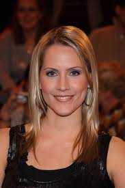 Banes, a los angeles resident visiting the big apple for the first time since the pandemic began, was on her way to meet her wife kathryn kranhold for a dinner party when she was mowed down by a red. Fur Immer Jung Vorher Und Nachher Fotos Von Stars Die Nicht Altern Gala De