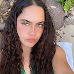 Janette Renteria's Instagram, Twitter & Facebook