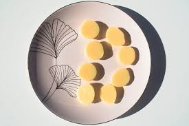 Laut diesem prinzip sollten die lippen geschmeidig, glänzend und vor allem gesund sein. Lippenbalsam Selber Machen Fur Weiche Lippen Haus Und Beet