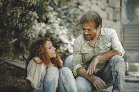 Forcés de quitter la place, les mistraliens lancent. Jean Paul Boher Et Lea Amoureux Nouveau Couple Plus Belle La Vie 2019 Plus Belle La Vie Nouveautes Tele Com