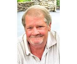 Seth Knox's Instagram, Twitter & Facebook