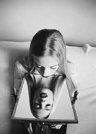 Spiegel Portrat Schwarz Weiss Kreativ Mirror Portrait Self Portrait Photography Mirror Photography