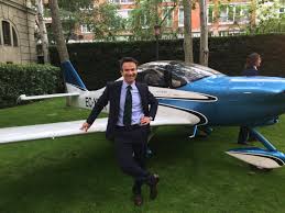 I migliori articoli e le immagini più belle degli aerei civili delle più importanti compagnie aeree italiane ed estere dell'aviazione civile. Giovanni Simone E Un Ingegnere Aeronautico E Romano In Spagna Il Giornale Italiano Mondo