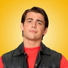 Quién es su personaje favorito de Teen Beach Movie?