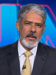 William Bonner aparece usando camisa de clube de Porto Alegre no RS