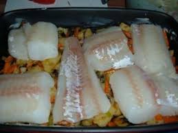 Fisch Mit Gemuse Aus Dem Ofen Rezept Rezept In 2020 Fisch Zubereiten Fisch Mit Gemuse Rezepte
