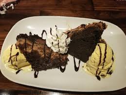 The desserts on the longhorn steakhouse menu with the lowest amount of calories are strawberries & cream shortcake (250 calories), banana cream pie (390 calories) and peanut butter chocolate. Longhorn Steakhouse Albuquerque Los Ranchos From Albuquerque Menu