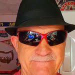 Andrew Tazz's Instagram, Twitter & Facebook