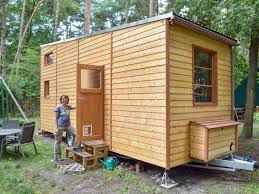 Typisch für ein tiny house ist, dass möglichst viel platz genutzt wird. Einfach Leben Tiny House Wohnen Im Mini Eigenheim Ln Lubecker Nachrichten