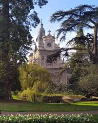 Eglise Saint Vincent De Paul A Blois En 2020 Loir Et Cher Chateau De Blois Saint Vincent De Paul