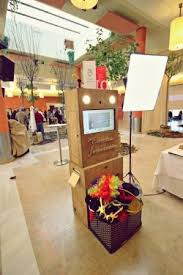 Impresiones ilimitadas (tantas copias, como invitados haya en la foto. Eventos Fotomaton Malaga Cateringclick Com