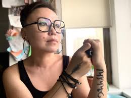 Kyrgyzstan: Feminist activist loses legal bid for children to take her name 