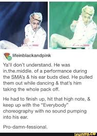 Onew Wouldn T Expect Him To Be This Professional On Stage When He S An Idiot Off Stage Shinee Onew Shinee Jonghyun