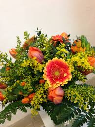 Bouquet Rond De Fleurs Coupees Tulipes Germini Solidago Ornithogale Les Jardins De Marianne 34 Boulevard Henri Ba Fleurs Coupees Bouquet De Fleurs Bouquet