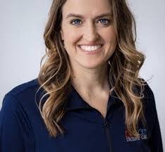 Alyssa Lyons's Instagram, Twitter & Facebook