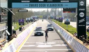 Waarom heet dwars door vlaanderen dan dwars door vlaanderen? Ub8bw5xosacpjm