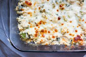 An Easy Keto Chicken Broccoli Casserole That Comes Together Quickly And Tastes Just Like The Chicken And Broccoli Keto Recipes Easy Keto Crockpot Recipes Food