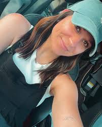 Forever advocating, both physically & verbally, for womens' natural beauty.  🦋 Bare face