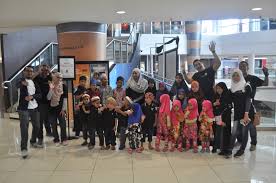 Ramlee, setapak, 53000 kuala lumpur. Tayangan Amal Jibam Meraikan 100 Anak Yatim Pertubuhan Ikatan Kekeluargaan Rumpun Nusantara Harum