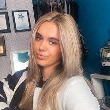 Abby Higdon's Instagram, Twitter & Facebook