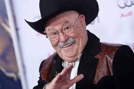 Barry Corbin rebounds from oral cancer to do a one-man show in Fort Worth
