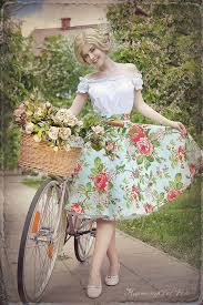 Pin Ot Polzovatelya Otmar Hladky Na Doske Bikegirls Rokabilli Odezhda Modnye Stili Vintazhnyj Stil