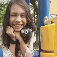 Wanita Berusia 33 Tahun Dah Timang Cucu, Bangga Bergelar Nenek Termuda!