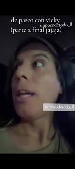 de #paseo con vicky jajaja #emilia #emiliamernes #noche #uber la amo...