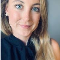 Lisa Sayer's Instagram, Twitter & Facebook