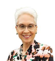 Carolyn Parrott's Instagram, Twitter & Facebook