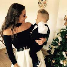 Nach ihrer überraschenden hochzeit verkünden sarah und julian engels die nächste frohe botschaft. Kein Fest Der Liebe Sarah Lombardi Im Weihnachts Shitstorm Sarah Lombardi Pietro Lombardi Lombardi