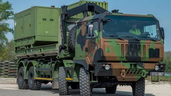 Porteur polyvalent logistique avec dispositif de protection | Ministère des  Armées et des Anciens combattants