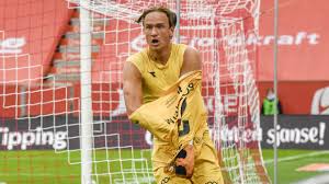 Maybe you would like to learn more about one of these? Bodo Glimt Tannborste Josh And Jenare