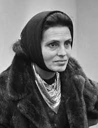 Perhaps i am not creative, but when i sing i create. Amalia Rodrigues Wikipedia