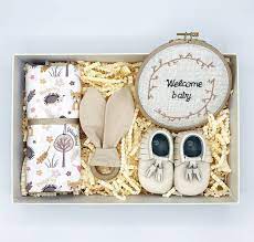 Gender Neutral Baby Gift Box Unisex Newborn Gift Organic Etsy In 2021 Baby Shower Gift Box Baby Shower Gift Basket Baby Gift Basket