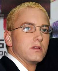 Es gäbe diesen text und auch baums buch «eminem» nicht, liesse sich die frage leicht mit ja beantworten: Bilderstrecke Zu Kulturgeschichte Stort Die Brille Beim Kussen Bild 6 Von 7 Faz