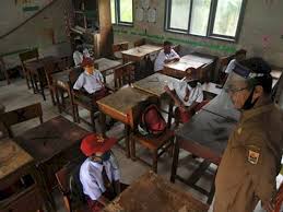 Koleksi / kumpulan kata kata hari guru nasional beserta gambarnya | guru adalah sosok yang sangat penting dan berpengaruh bagi perkembangan pendidikan anak baik karakter maupun intelektual. 20 Kalimat Bijak Ucapan Selamat Hari Guru Nasional 2020 Sosok Pelita Dalam Kegelapan Indozone Id