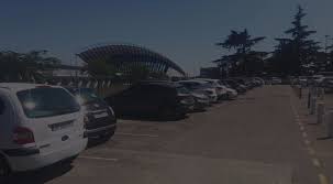 Hôtel économique confortable, ouvert aux aventuriers du quotidien. Reservation Parkings Salon Et Coupe File Aeroport Lyon Saint Exupery