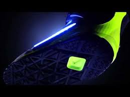 The Nike Lunarendor Qs Light Up The Slopes Snowboard Sports Magazine Nike Design Snowboard Equipment