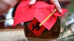 i packed some olives to be steeped in wine this taste only yunnan people can understand 和弟弟摘了些油甘果泡酒 这种 christmas bulbs food documentaries christmas ornaments